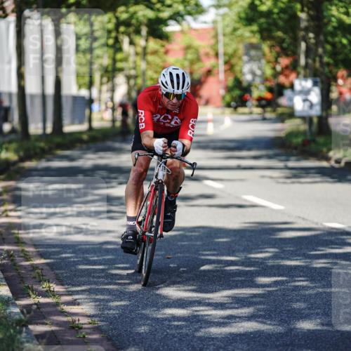 09.08.2026 - GEWOBA Citytriathlon Bremen Michael Burmester http://msf.ph/oto/9944167 09.08.2026 10:31:31 Radfahren 288, 304, 365, 397, 405, 430, 454, 472 meine-sportfotos.de