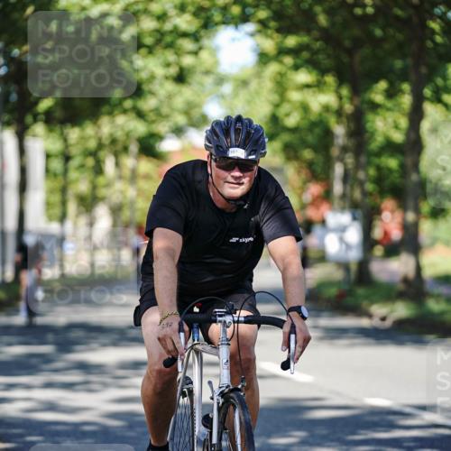 09.08.2026 - GEWOBA Citytriathlon Bremen Michael Burmester http://msf.ph/oto/9944199 09.08.2026 10:31:39 Radfahren 125, 288, 365, 397, 405, 430, 443, 458, 472, 489 meine-sportfotos.de