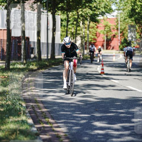 09.08.2026 - GEWOBA Citytriathlon Bremen Michael Burmester http://msf.ph/oto/9944204 09.08.2026 10:31:41 Radfahren 125, 288, 344, 365, 397, 405, 430, 443, 458, 472, 489 meine-sportfotos.de