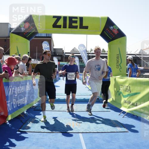 09.08.2026 - GEWOBA Citytriathlon Bremen Yannick Fuchs http://msf.ph/oto/9944265 09.08.2026 14:16:02 Ziel 1123 meine-sportfotos.de