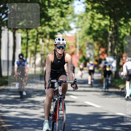 09.08.2026 - GEWOBA Citytriathlon Bremen Michael Burmester http://msf.ph/oto/9944409 09.08.2026 10:33:07 Radfahren 1, 63, 83, 103, 173, 302, 353, 413, 419, 453, 457, 483, 486, 493, 503, 526 meine-sportfotos.de