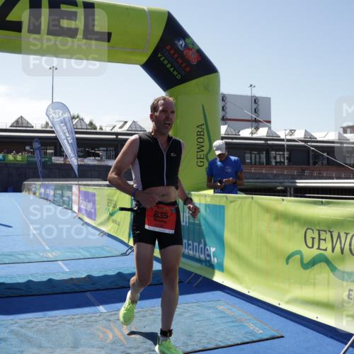 09.08.2026 - GEWOBA Citytriathlon Bremen Yannick Fuchs http://msf.ph/oto/9944428 09.08.2026 14:16:49 Ziel 835 meine-sportfotos.de
