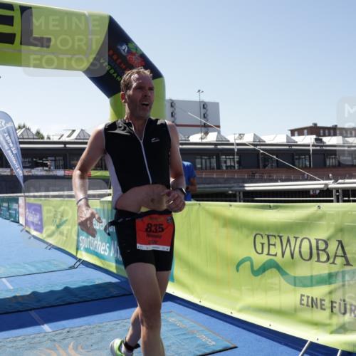 09.08.2026 - GEWOBA Citytriathlon Bremen Yannick Fuchs http://msf.ph/oto/9944432 09.08.2026 14:16:49 Ziel 835 meine-sportfotos.de