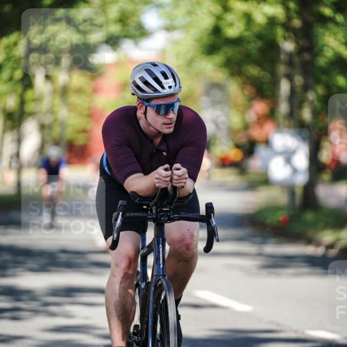 09.08.2026 - GEWOBA Citytriathlon Bremen Michael Burmester http://msf.ph/oto/9944500 09.08.2026 10:33:43 Radfahren 215, 280, 282, 455, 474, 492, 510, 532 meine-sportfotos.de