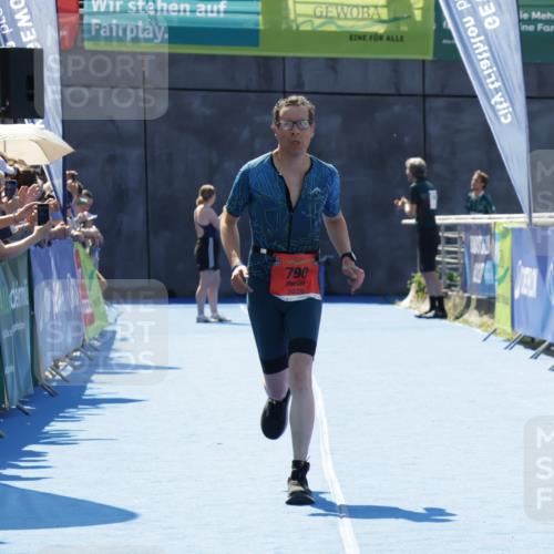 09.08.2026 - GEWOBA Citytriathlon Bremen Yannick Fuchs http://msf.ph/oto/9944561 09.08.2026 14:18:36 Ziel 790 meine-sportfotos.de