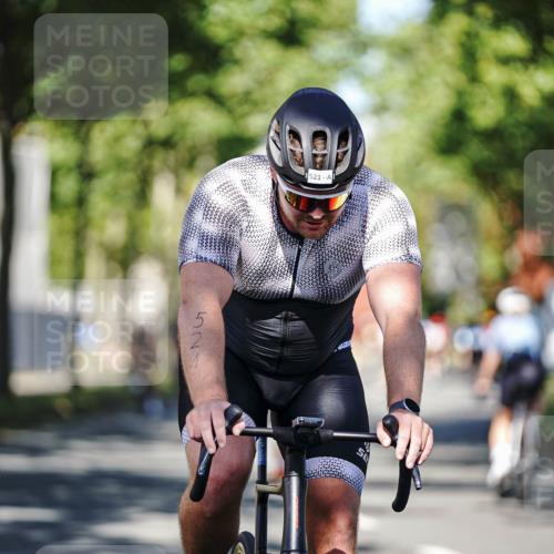 09.08.2026 - GEWOBA Citytriathlon Bremen Michael Burmester http://msf.ph/oto/9944617 09.08.2026 10:34:44 Radfahren 47, 99, 137, 193, 209, 367, 399, 439, 521 meine-sportfotos.de