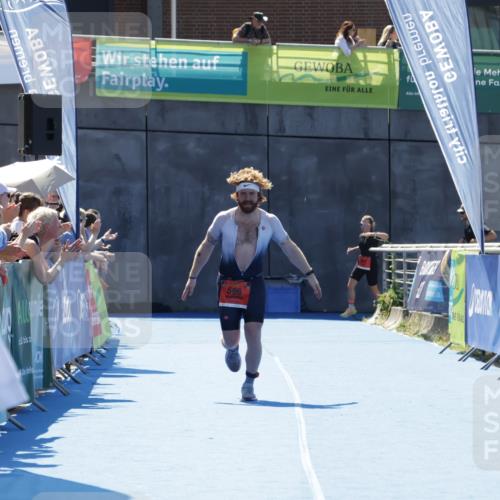 09.08.2026 - GEWOBA Citytriathlon Bremen Yannick Fuchs http://msf.ph/oto/9944634 09.08.2026 14:18:59 Ziel 596 meine-sportfotos.de