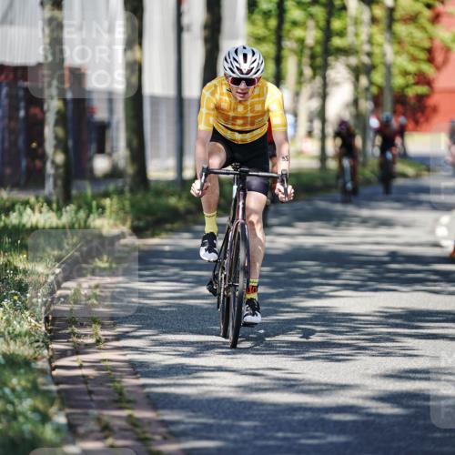 09.08.2026 - GEWOBA Citytriathlon Bremen Michael Burmester http://msf.ph/oto/9944643 09.08.2026 10:34:54 Radfahren 95, 137, 193, 207, 209, 399, 439, 461, 501, 513, 514, 521 meine-sportfotos.de