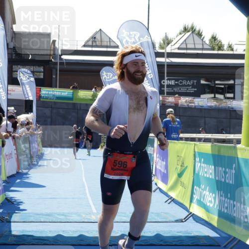 09.08.2026 - GEWOBA Citytriathlon Bremen Yannick Fuchs http://msf.ph/oto/9944657 09.08.2026 14:19:05 Ziel 596 meine-sportfotos.de