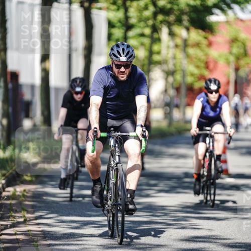 09.08.2026 - GEWOBA Citytriathlon Bremen Michael Burmester http://msf.ph/oto/9944707 09.08.2026 10:35:17 Radfahren 3, 27, 129, 143, 169, 195, 243, 326, 436, 440, 446, 467, 473, 476, 487, 527 meine-sportfotos.de
