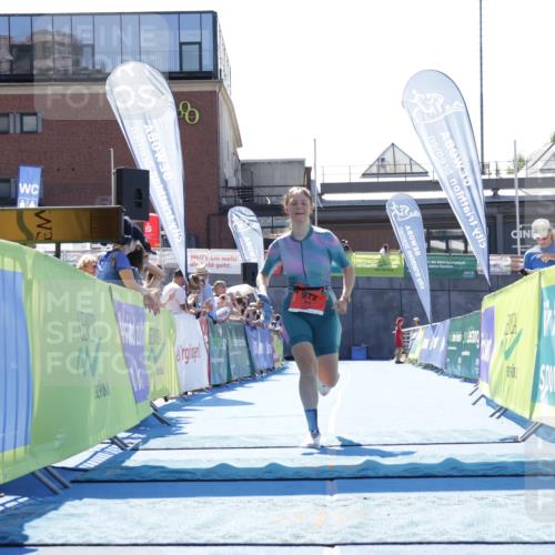 09.08.2026 - GEWOBA Citytriathlon Bremen Yannick Fuchs http://msf.ph/oto/9944711 09.08.2026 14:19:33 Ziel 912 meine-sportfotos.de