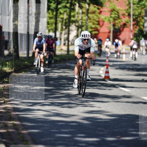 09.08.2026 - GEWOBA Citytriathlon Bremen Michael Burmester http://msf.ph/oto/9944732 09.08.2026 10:35:23 Radfahren 3, 27, 87, 129, 169, 175, 189, 195, 243, 326, 361, 436, 440, 446, 467, 473, 476, 487, 504 meine-sportfotos.de