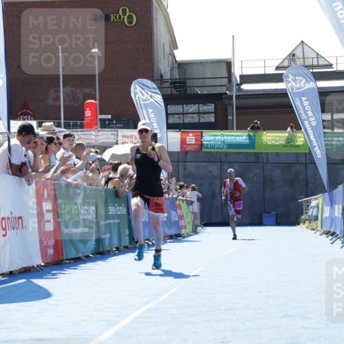 09.08.2026 - GEWOBA Citytriathlon Bremen Yannick Fuchs http://msf.ph/oto/9944799 09.08.2026 14:20:25 Ziel 998 meine-sportfotos.de
