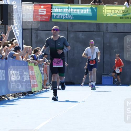 09.08.2026 - GEWOBA Citytriathlon Bremen Yannick Fuchs http://msf.ph/oto/9944831 09.08.2026 14:20:34 Ziel 1002, 1002, 1013, 1013 meine-sportfotos.de
