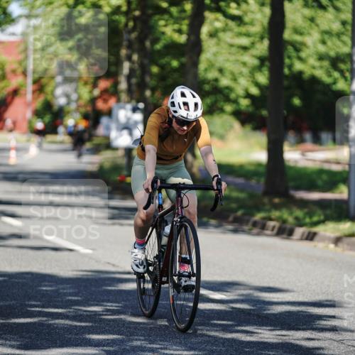 09.08.2026 - GEWOBA Citytriathlon Bremen Michael Burmester http://msf.ph/oto/9944985 09.08.2026 10:36:47 Radfahren 19, 33, 41, 67, 93, 111, 157, 191, 225, 235, 247, 281, 349, 426, 491 meine-sportfotos.de