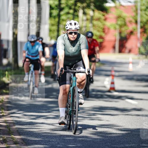 09.08.2026 - GEWOBA Citytriathlon Bremen Michael Burmester http://msf.ph/oto/9945025 09.08.2026 10:37:01 Radfahren 13, 31, 33, 55, 85, 111, 155, 205, 235, 247 meine-sportfotos.de