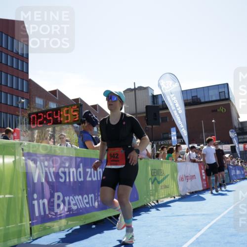 09.08.2026 - GEWOBA Citytriathlon Bremen Yannick Fuchs http://msf.ph/oto/9945026 09.08.2026 14:21:18 Ziel 719, 942 meine-sportfotos.de