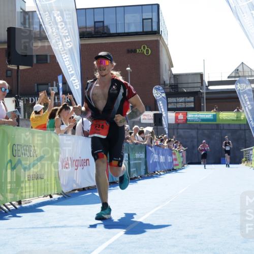 09.08.2026 - GEWOBA Citytriathlon Bremen Yannick Fuchs http://msf.ph/oto/9945040 09.08.2026 14:21:27 Ziel 614 meine-sportfotos.de