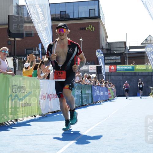 09.08.2026 - GEWOBA Citytriathlon Bremen Yannick Fuchs http://msf.ph/oto/9945042 09.08.2026 14:21:27 Ziel 614 meine-sportfotos.de