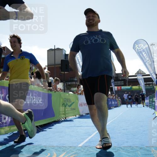 09.08.2026 - GEWOBA Citytriathlon Bremen Yannick Fuchs http://msf.ph/oto/9945124 09.08.2026 14:21:54 Ziel 630, 792, 1133, 1156 meine-sportfotos.de