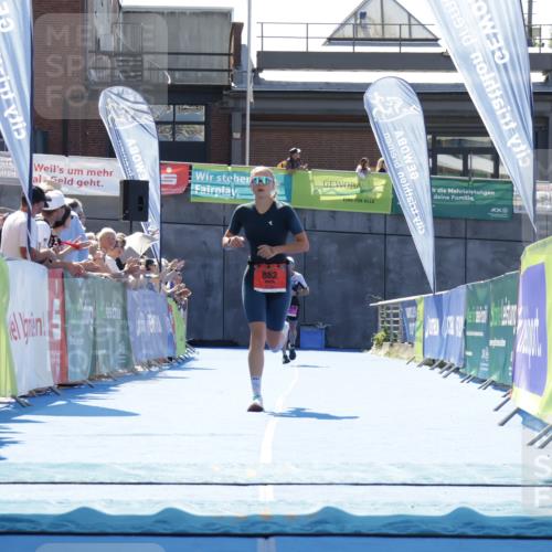 09.08.2026 - GEWOBA Citytriathlon Bremen Yannick Fuchs http://msf.ph/oto/9945195 09.08.2026 14:22:29 Ziel 882 meine-sportfotos.de