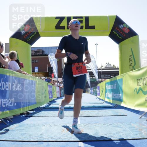 09.08.2026 - GEWOBA Citytriathlon Bremen Yannick Fuchs http://msf.ph/oto/9945212 09.08.2026 14:22:33 Ziel 882 meine-sportfotos.de