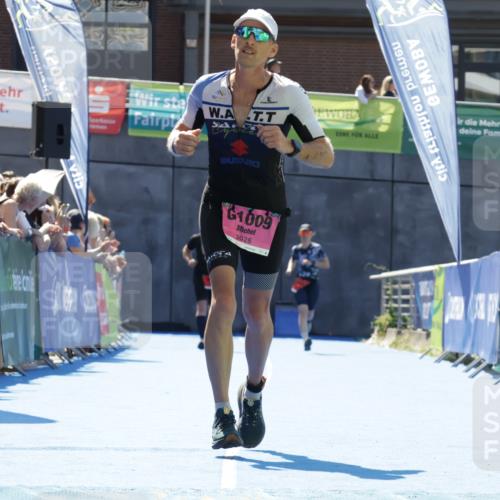 09.08.2026 - GEWOBA Citytriathlon Bremen Yannick Fuchs http://msf.ph/oto/9945213 09.08.2026 14:22:36 Ziel 882 meine-sportfotos.de