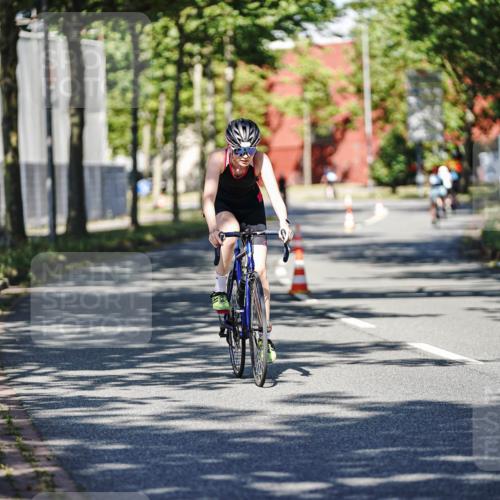 09.08.2026 - GEWOBA Citytriathlon Bremen Michael Burmester http://msf.ph/oto/9945248 09.08.2026 10:39:17 Radfahren 81, 420, 429, 431 meine-sportfotos.de