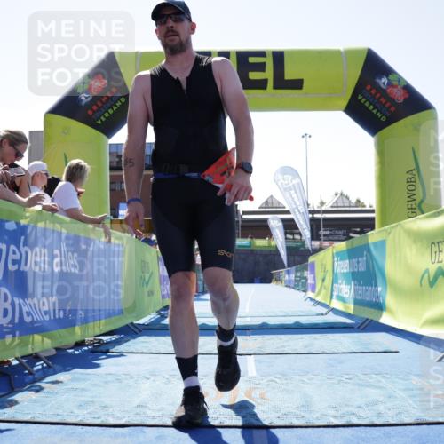 09.08.2026 - GEWOBA Citytriathlon Bremen Yannick Fuchs http://msf.ph/oto/9945282 09.08.2026 14:22:57 Ziel 765 meine-sportfotos.de