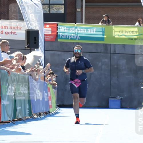 09.08.2026 - GEWOBA Citytriathlon Bremen Yannick Fuchs http://msf.ph/oto/9945288 09.08.2026 14:23:02 Ziel 1003, 1003 meine-sportfotos.de