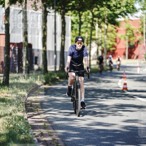 09.08.2026 - GEWOBA Citytriathlon Bremen Michael Burmester http://msf.ph/oto/9945295 09.08.2026 10:39:52 Radfahren 11, 69, 71, 197, 469, 499 meine-sportfotos.de
