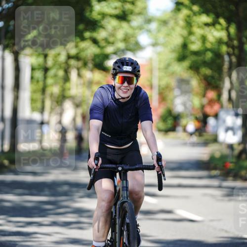 09.08.2026 - GEWOBA Citytriathlon Bremen Michael Burmester http://msf.ph/oto/9945297 09.08.2026 10:39:53 Radfahren 11, 69, 71, 197, 469 meine-sportfotos.de