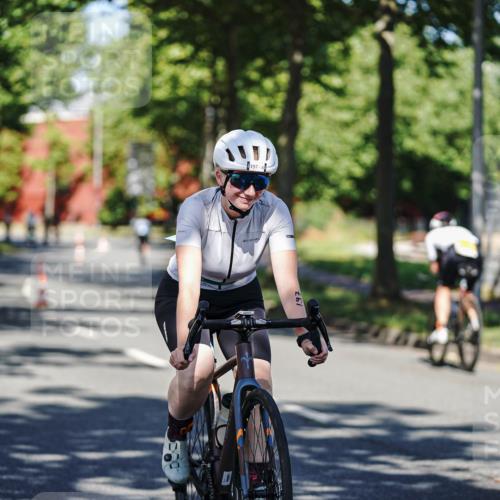 09.08.2026 - GEWOBA Citytriathlon Bremen Michael Burmester http://msf.ph/oto/9945308 09.08.2026 10:40:02 Radfahren 11, 69, 197, 203, 485 meine-sportfotos.de