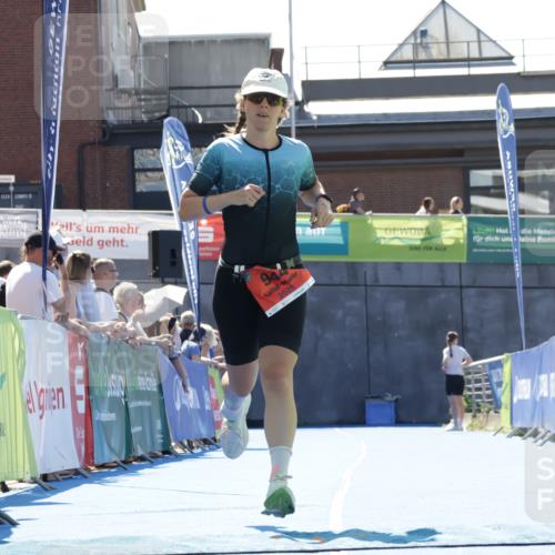09.08.2026 - GEWOBA Citytriathlon Bremen Yannick Fuchs http://msf.ph/oto/9945321 09.08.2026 14:23:32 Ziel 944 meine-sportfotos.de