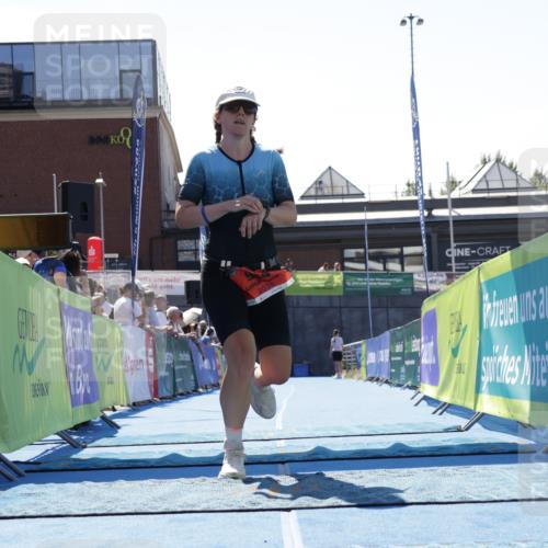 09.08.2026 - GEWOBA Citytriathlon Bremen Yannick Fuchs http://msf.ph/oto/9945325 09.08.2026 14:23:34 Ziel 944 meine-sportfotos.de