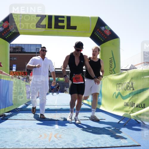 09.08.2026 - GEWOBA Citytriathlon Bremen Yannick Fuchs http://msf.ph/oto/9945409 09.08.2026 14:24:15 Ziel 590, 652, 814, 896 meine-sportfotos.de