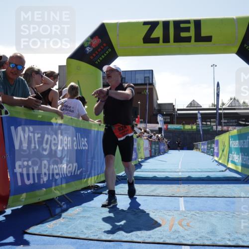 09.08.2026 - GEWOBA Citytriathlon Bremen Yannick Fuchs http://msf.ph/oto/9945513 09.08.2026 14:24:50 Ziel 824, 954 meine-sportfotos.de