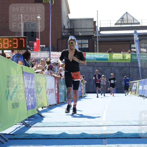 09.08.2026 - GEWOBA Citytriathlon Bremen Yannick Fuchs http://msf.ph/oto/9945519 09.08.2026 14:25:00 Ziel 745 meine-sportfotos.de