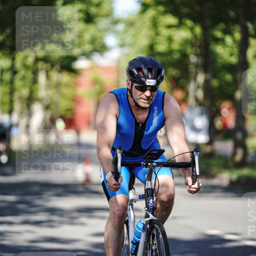 09.08.2026 - GEWOBA Citytriathlon Bremen Michael Burmester http://msf.ph/oto/9945570 09.08.2026 10:43:01 Radfahren 318, 323, 389, 393 meine-sportfotos.de