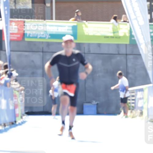 09.08.2026 - GEWOBA Citytriathlon Bremen Yannick Fuchs http://msf.ph/oto/9945629 09.08.2026 14:26:41 Ziel 871 meine-sportfotos.de