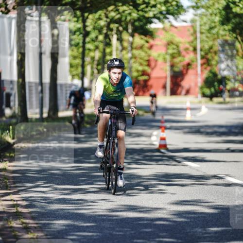 09.08.2026 - GEWOBA Citytriathlon Bremen Michael Burmester http://msf.ph/oto/9945634 09.08.2026 10:43:46 Radfahren 293, 296, 336, 375, 402, 517 meine-sportfotos.de