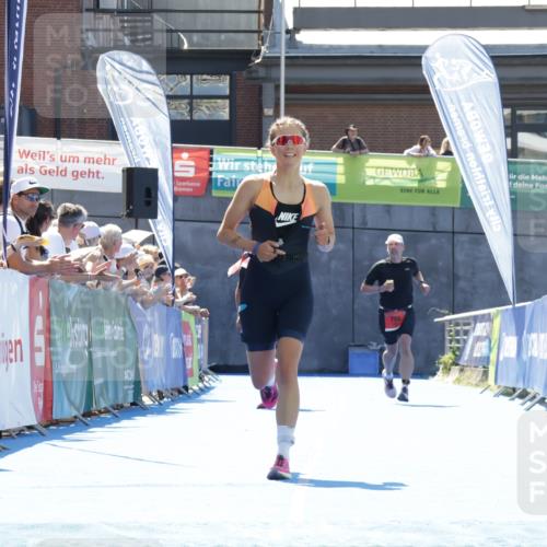 09.08.2026 - GEWOBA Citytriathlon Bremen Yannick Fuchs http://msf.ph/oto/9945662 09.08.2026 14:27:23 Ziel 864, 956 meine-sportfotos.de