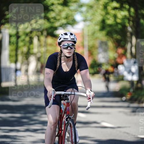 09.08.2026 - GEWOBA Citytriathlon Bremen Michael Burmester http://msf.ph/oto/9945678 09.08.2026 10:44:08 Radfahren 383, 441 meine-sportfotos.de