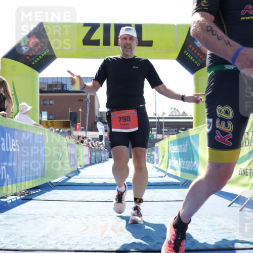 09.08.2026 - GEWOBA Citytriathlon Bremen Yannick Fuchs http://msf.ph/oto/9945697 09.08.2026 14:27:31 Ziel 798, 864 meine-sportfotos.de