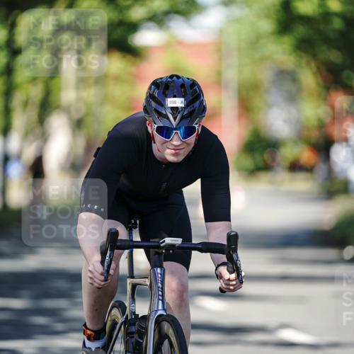 09.08.2026 - GEWOBA Citytriathlon Bremen Michael Burmester http://msf.ph/oto/9945715 09.08.2026 10:44:48 Radfahren 231, 398, 523 meine-sportfotos.de
