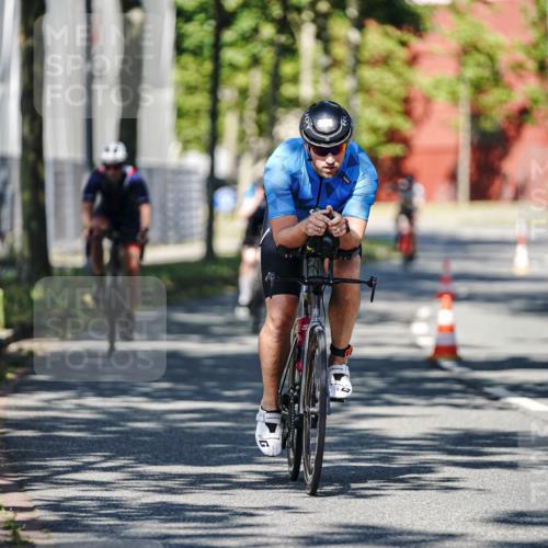 09.08.2026 - GEWOBA Citytriathlon Bremen Michael Burmester http://msf.ph/oto/9945738 09.08.2026 10:44:57 Radfahren 221, 231, 342, 391, 398, 519 meine-sportfotos.de