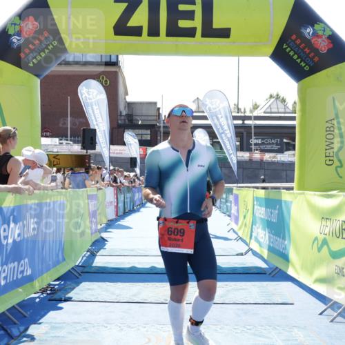 09.08.2026 - GEWOBA Citytriathlon Bremen Yannick Fuchs http://msf.ph/oto/9945771 09.08.2026 14:28:43 Ziel 609, 919 meine-sportfotos.de