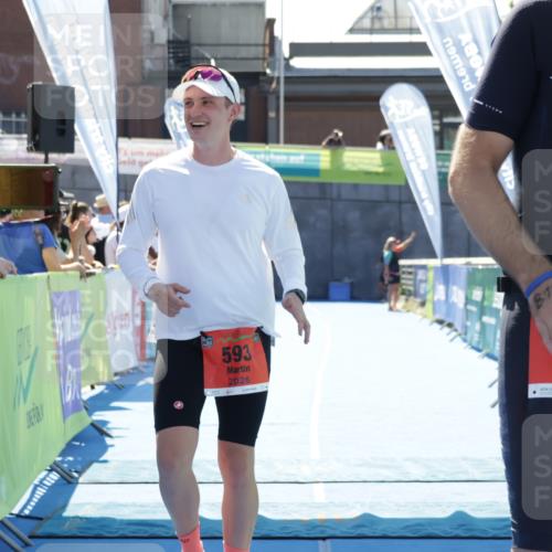 09.08.2026 - GEWOBA Citytriathlon Bremen Yannick Fuchs http://msf.ph/oto/9945794 09.08.2026 14:29:02 Ziel 593, 813 meine-sportfotos.de