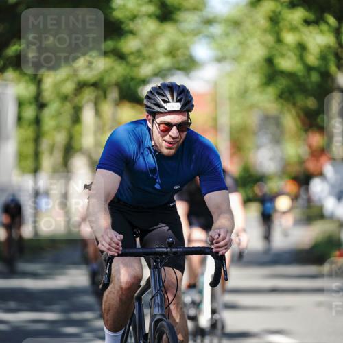 09.08.2026 - GEWOBA Citytriathlon Bremen Michael Burmester http://msf.ph/oto/9945833 09.08.2026 10:46:18 Radfahren 325, 328, 332, 343, 364, 366, 379, 407, 408, 502 meine-sportfotos.de
