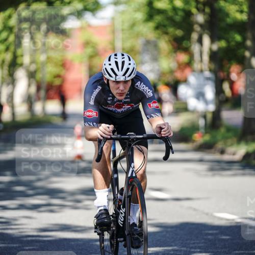 09.08.2026 - GEWOBA Citytriathlon Bremen Michael Burmester http://msf.ph/oto/9945956 09.08.2026 10:47:44 Radfahren 295, 298, 363, 437, 479, 516 meine-sportfotos.de